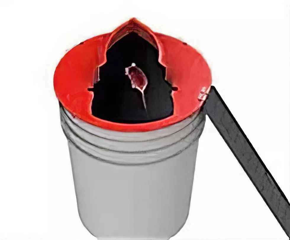 Bucket and Water Mouse Trap